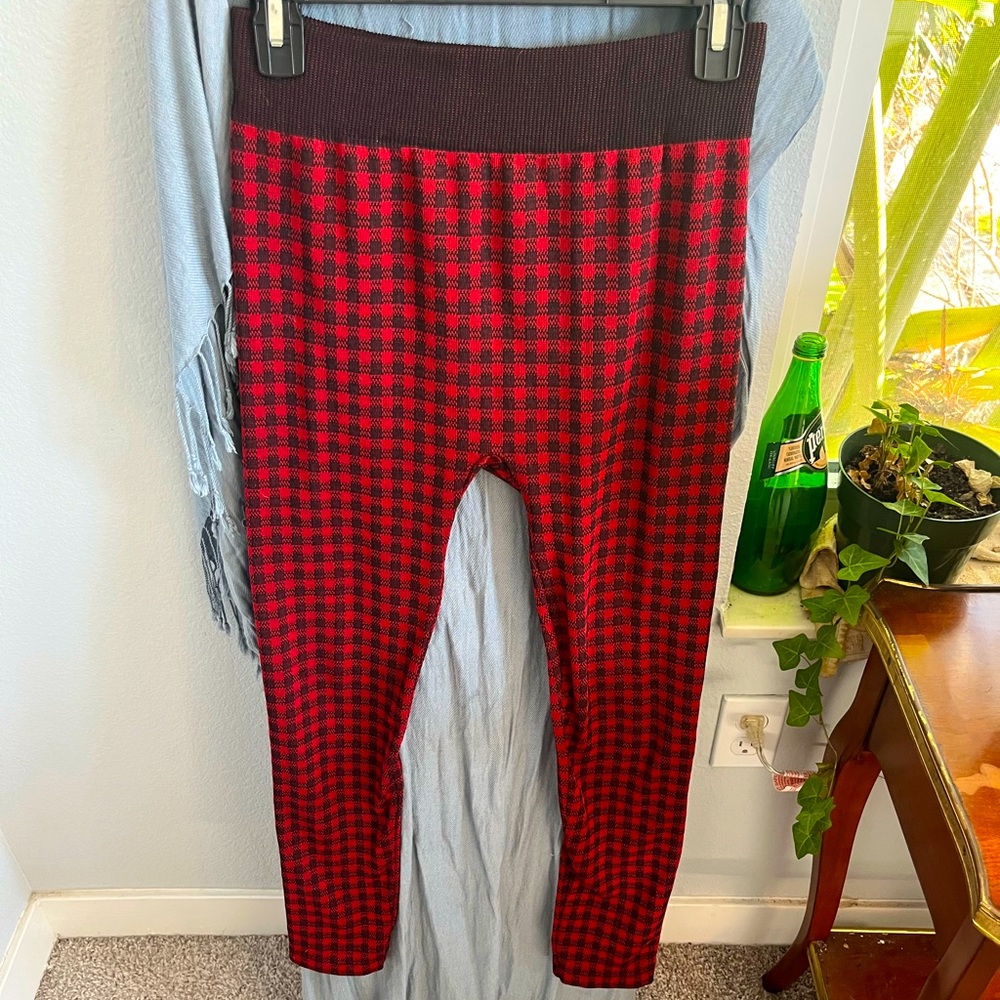 Charlie Paige, size Small, Women’s red/black leggings